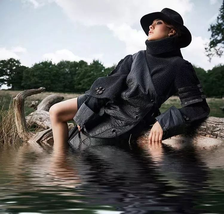 在PS里水波倒影不会做？用FLOOD插件帮你轻松快速完成