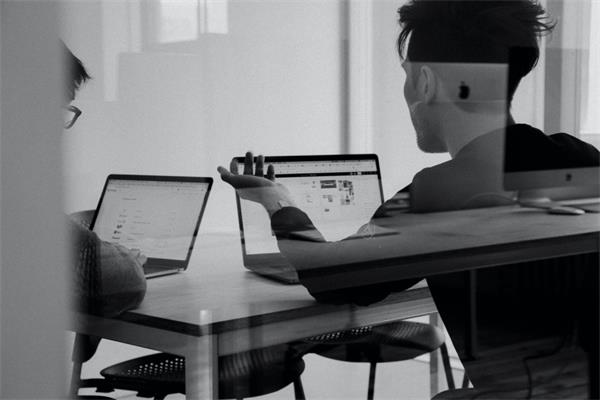 设计师们面试时怎么和面试官过招?常见问题和正确答案都在这了!