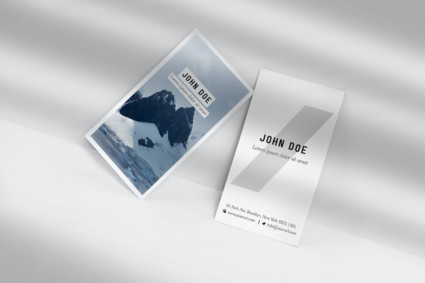 高品质逼真质感名片卡片设计VI样机PSD素材