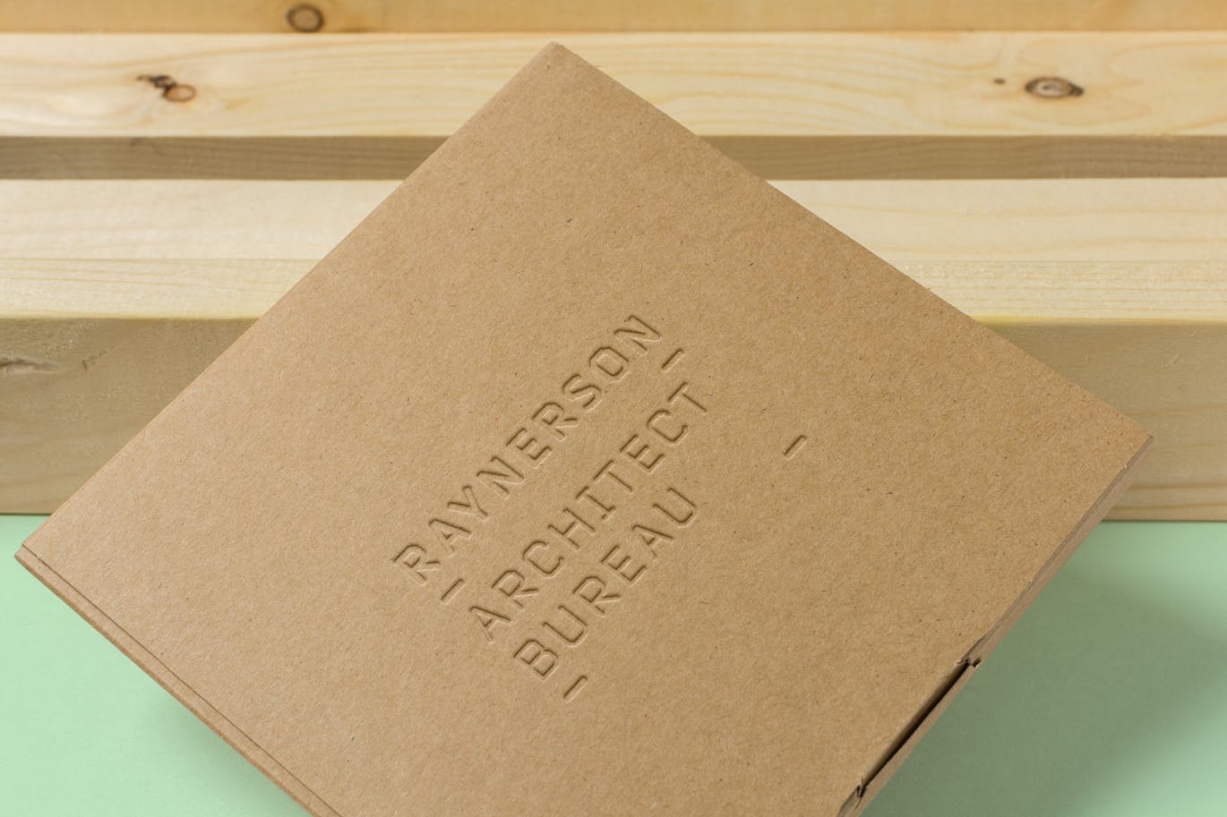 高端多用途LOGO标志VI设计样机展示PSD模板