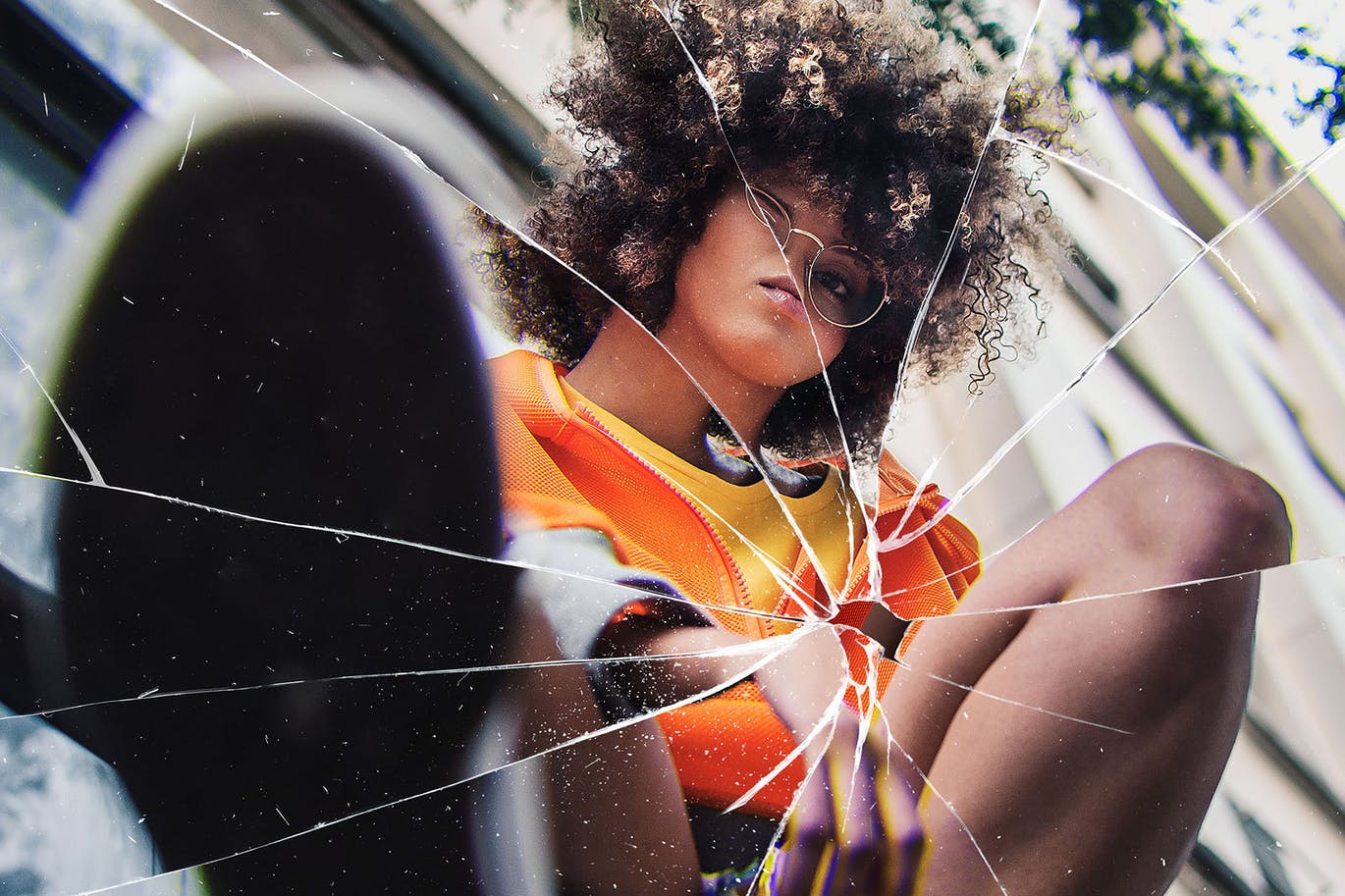 为你一键生成破碎玻璃镜子照片PS动作预设