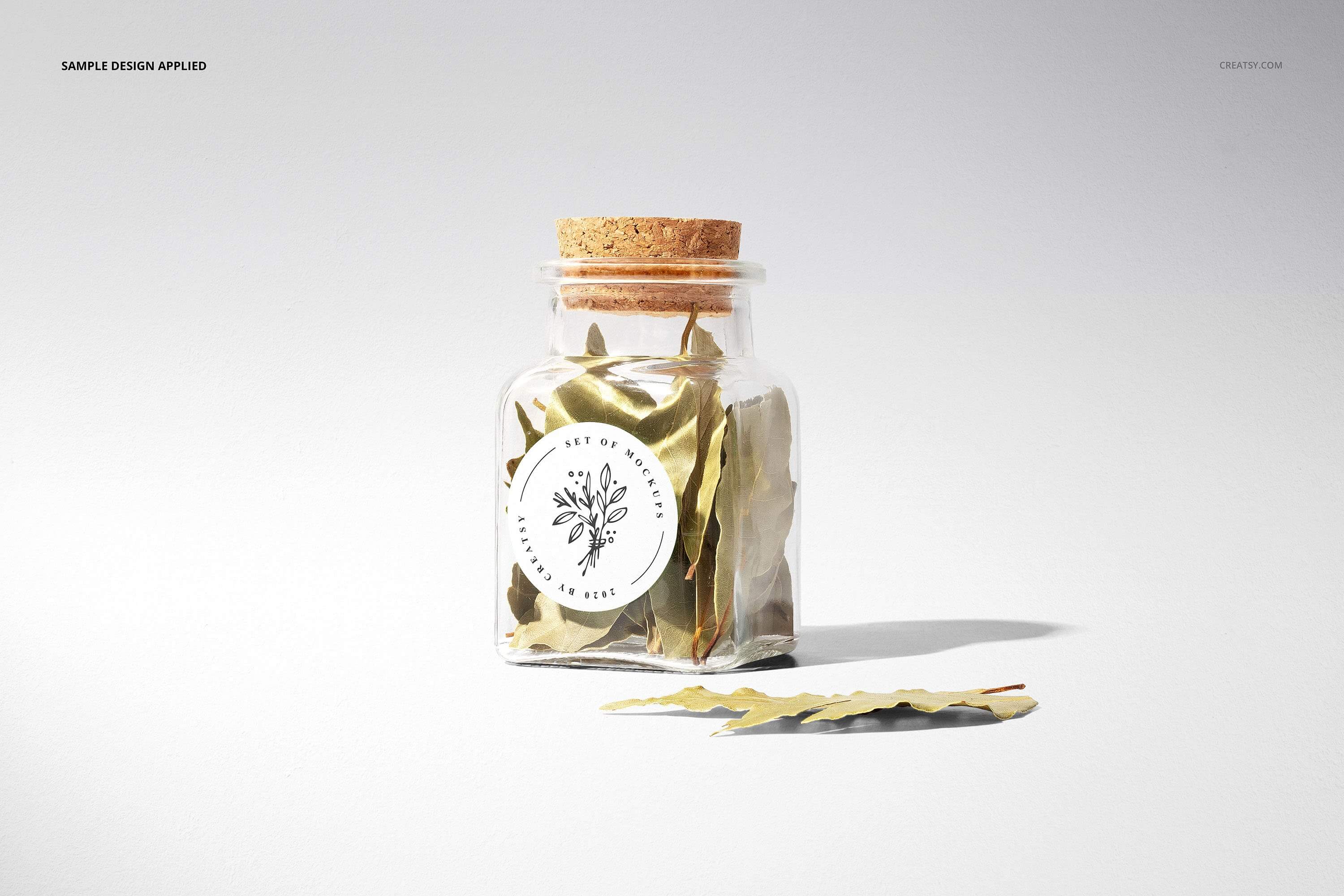 一套非常高级的香料罐圆形标签样机PSD素材合集