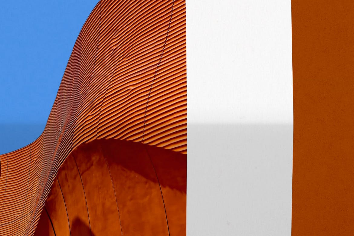 带有折痕的A4海报宣传单设计VI样机PSD素材