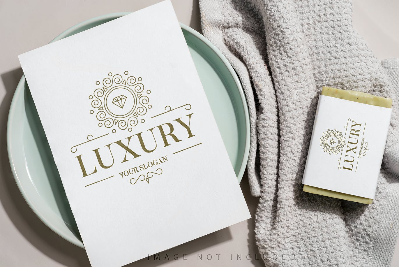 逼真高端高品质化妆品包装样机PSD素材包