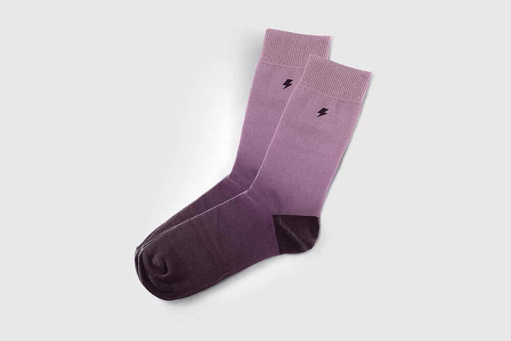 一套超级真实的袜子图案展示样机PSD素材