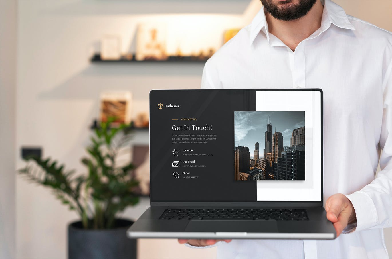 2021新款MacBook Pro电脑样机PSD模型