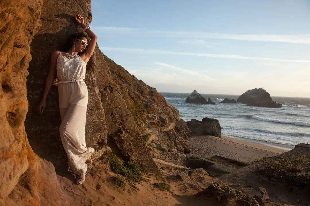 用PS打造海边模特冷暖对比时尚大片效果后期调色教程