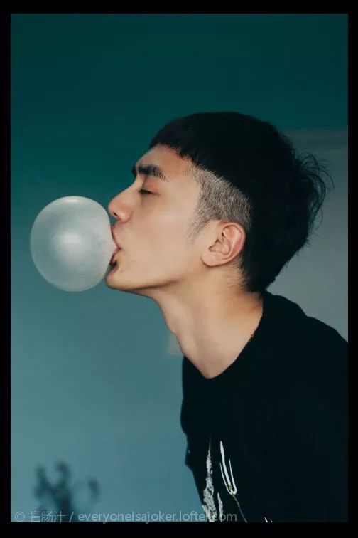 PS教程：打造创意又富有个性的泡泡头像图片