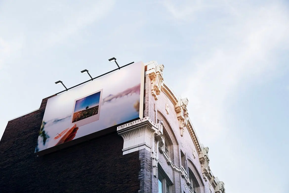 户外广告设计展示PSD样机素材