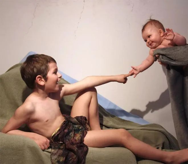 她把孩子拍成了世界名画!