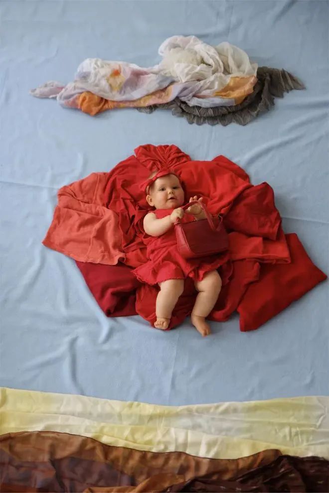 她把孩子拍成了世界名画！