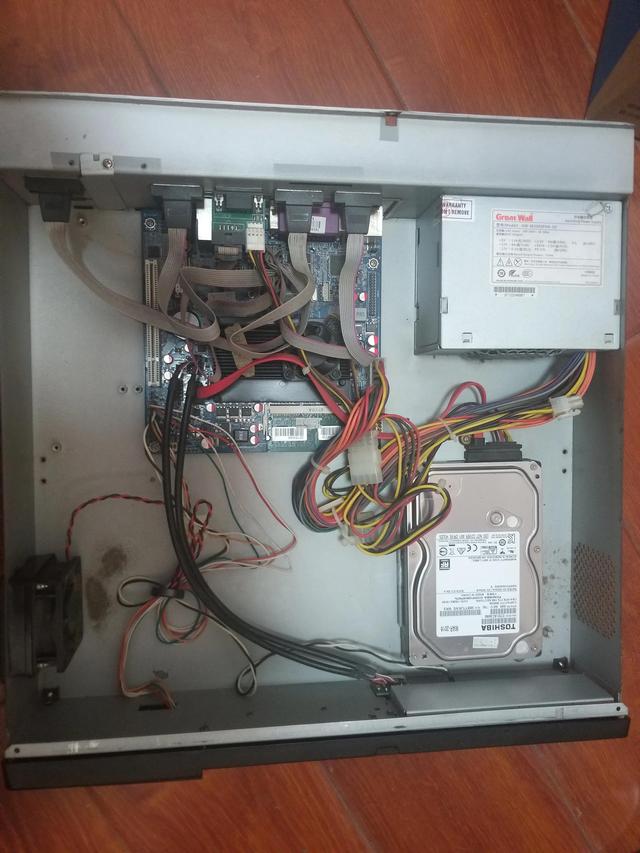 电脑开机键坏了怎么办(台式电脑开机键坏了要怎样开机)