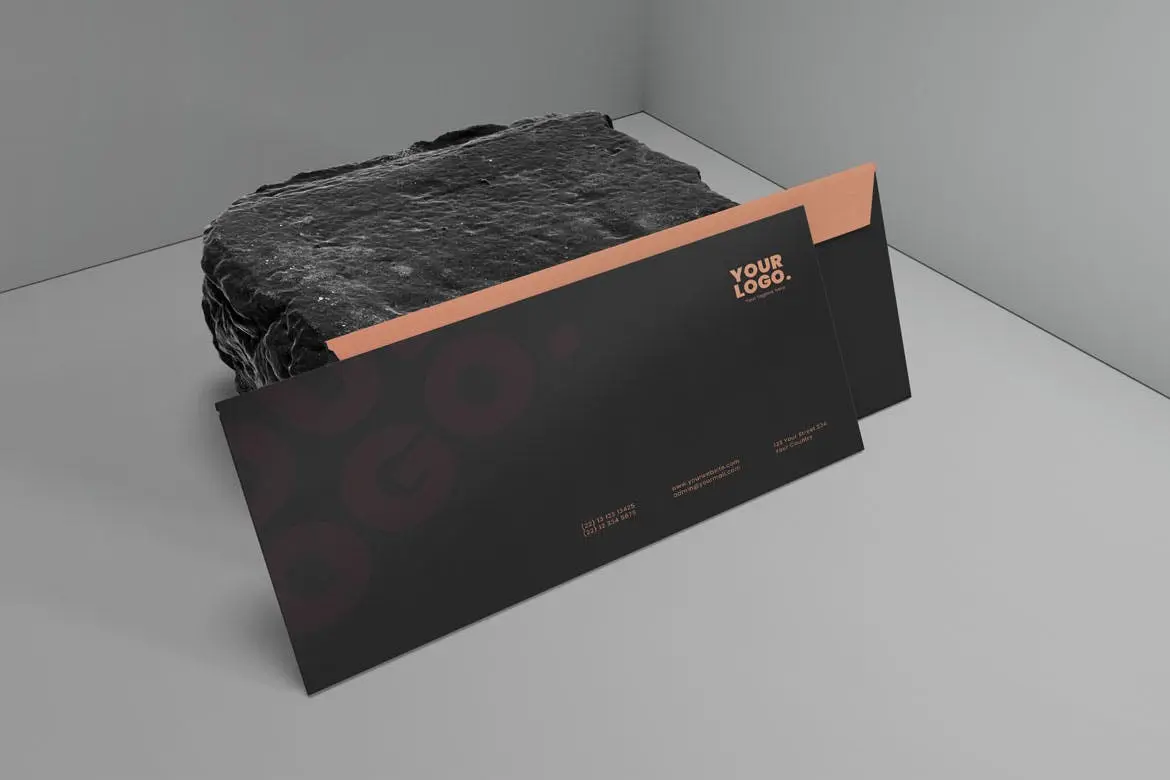 黑色信封设计品牌展示PSD样机素材