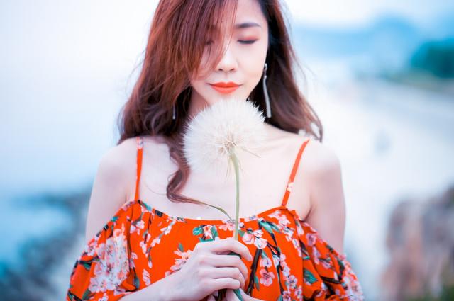 拍照紧张还不会凹造型？9个拍照技巧帮你拍照自然好看