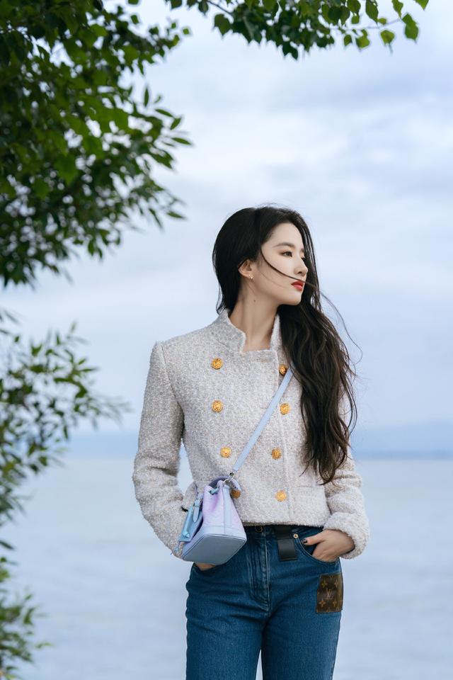 跟着刘亦菲学习拍照思路,8个万能技巧日常拍照同样适用