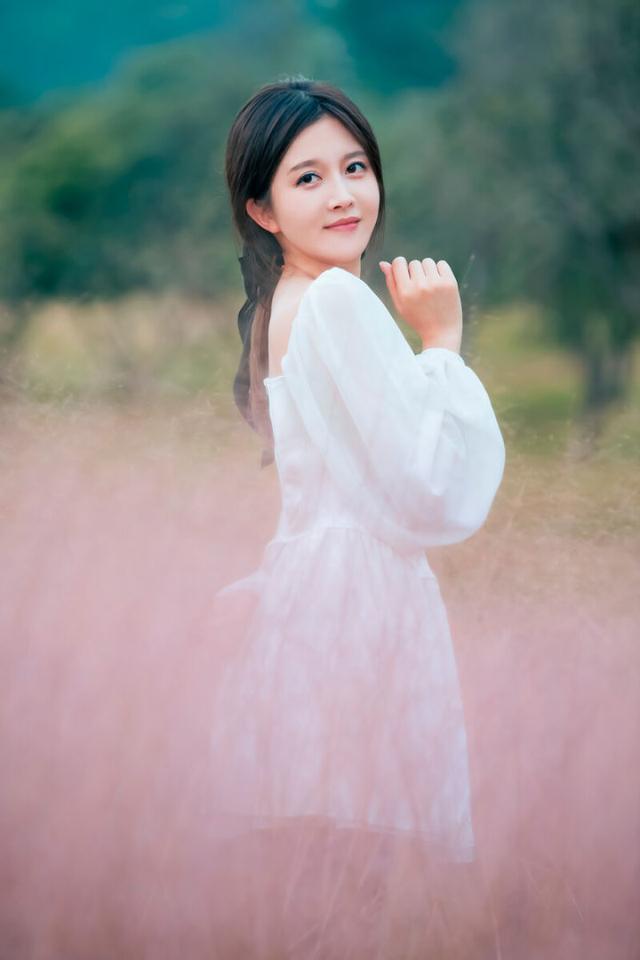 单人拍照学习9个拍照姿势,一个人拍照不呆板很漂亮