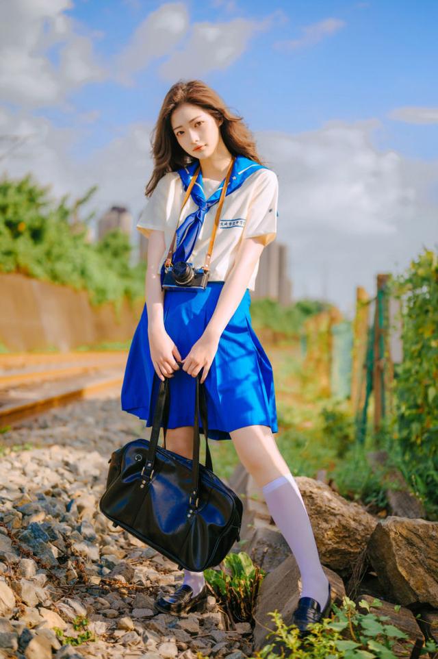 不会拍照有烦恼？3个技巧5个姿势，满足你的日常拍照所需