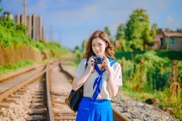 不会拍照有烦恼？3个技巧5个姿势，满足你的日常拍照所需