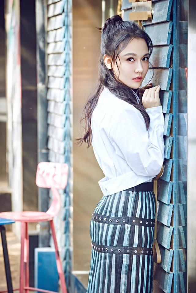 日常拍照、旅行拍照、这13个拍照姿势拍照自然又好看