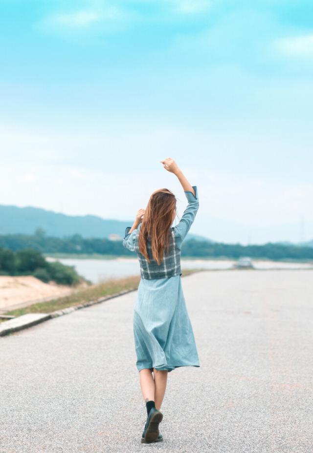 拒绝拍照单调,9个拍照好看姿势,高端大气又好看