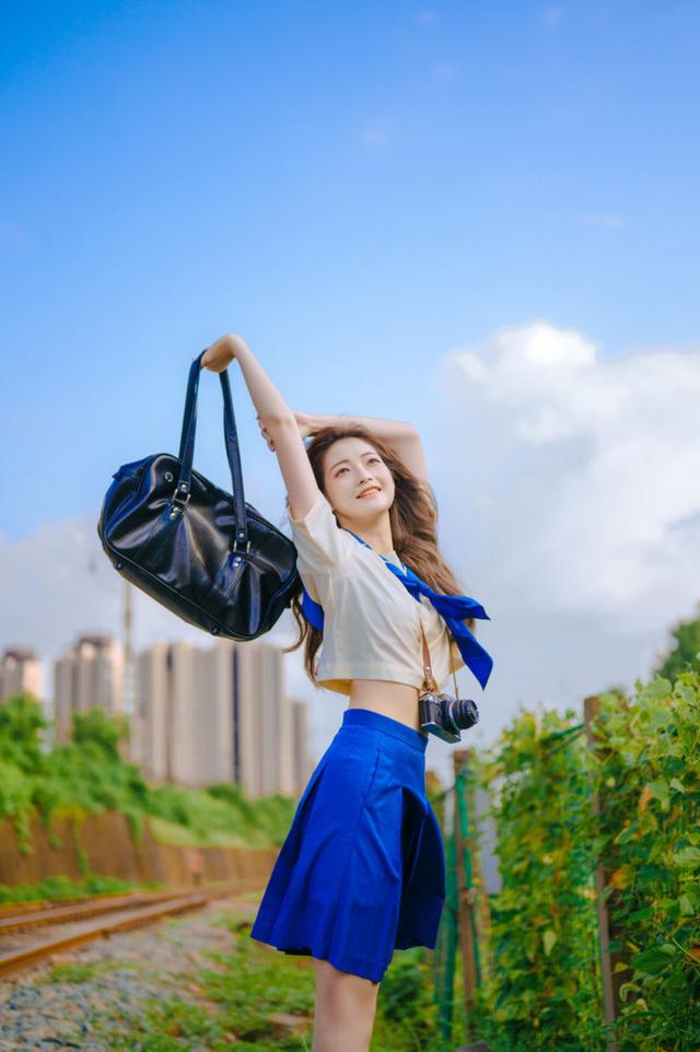 不会拍照有烦恼？3个技巧5个姿势，满足你的日常拍照所需