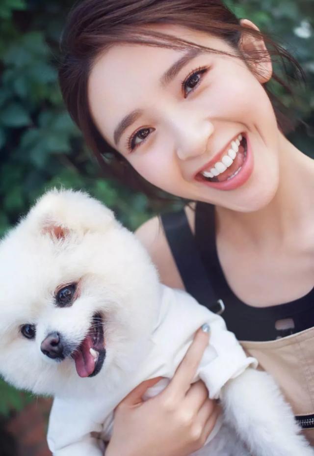 10个经典拍照姿势拍照简单好看，喜欢拍照的学起来