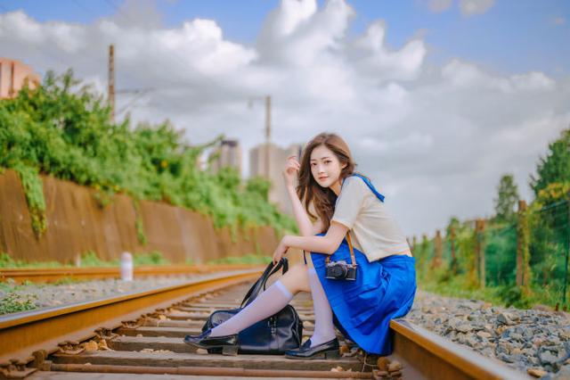 不会拍照有烦恼？3个技巧5个姿势，满足你的日常拍照所需