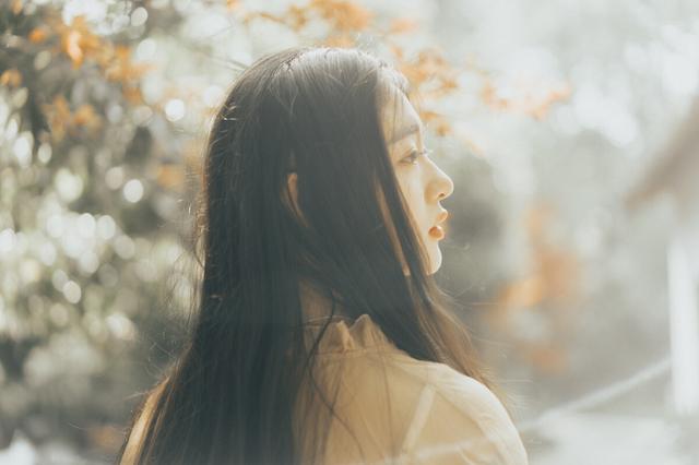 拍照紧张还不会凹造型？9个拍照技巧帮你拍照自然好看