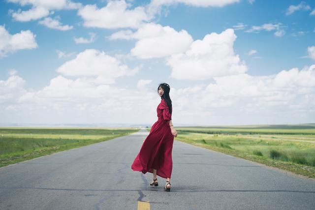 拍照紧张还不会凹造型？9个拍照技巧帮你拍照自然好看