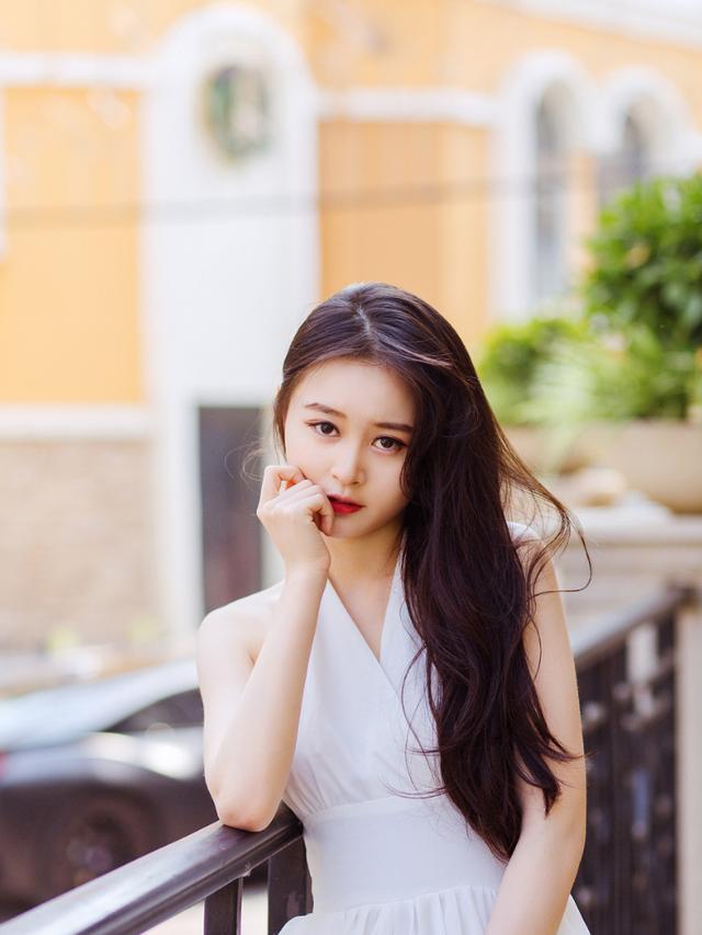 怎么拍照好看?这8个拍照姿势怎么拍都很美!