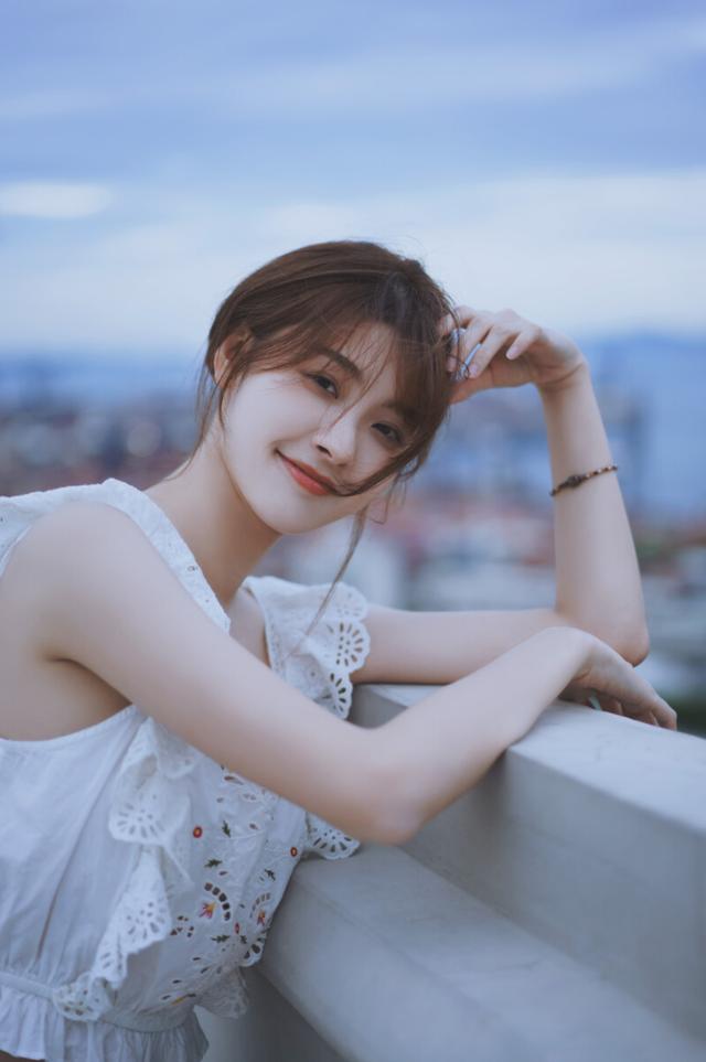 12个人像拍照姿势，摄影师推荐使用，普通人也能拍照好看