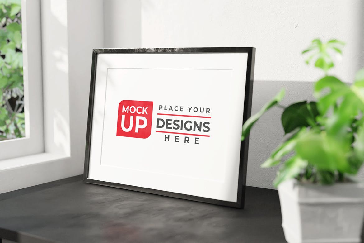 居家风格摄影作品黑色相框PSD样机素材