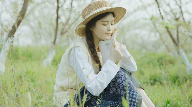 好看的写真照如何拍,用这9个姿势拍出满满文艺高级感