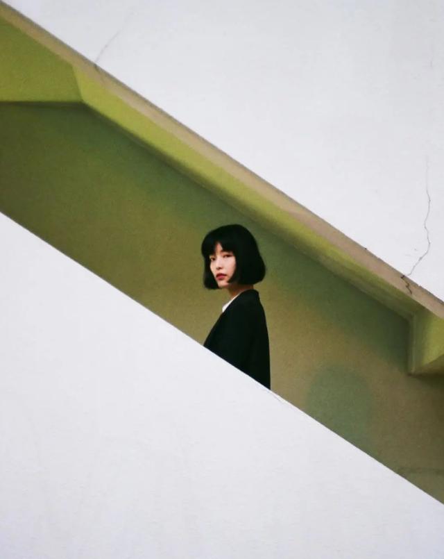 避免拍照千篇一律，这6个技巧让你人像拍照不普通