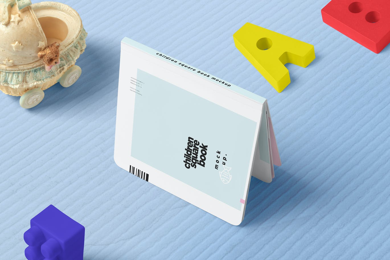 方形儿童卡通书本PSD样机素材