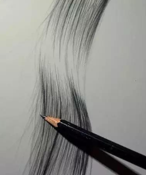 1667889241465070749.png 素描人物头发怎么画?素描人物头发怎么画才生动有层次?