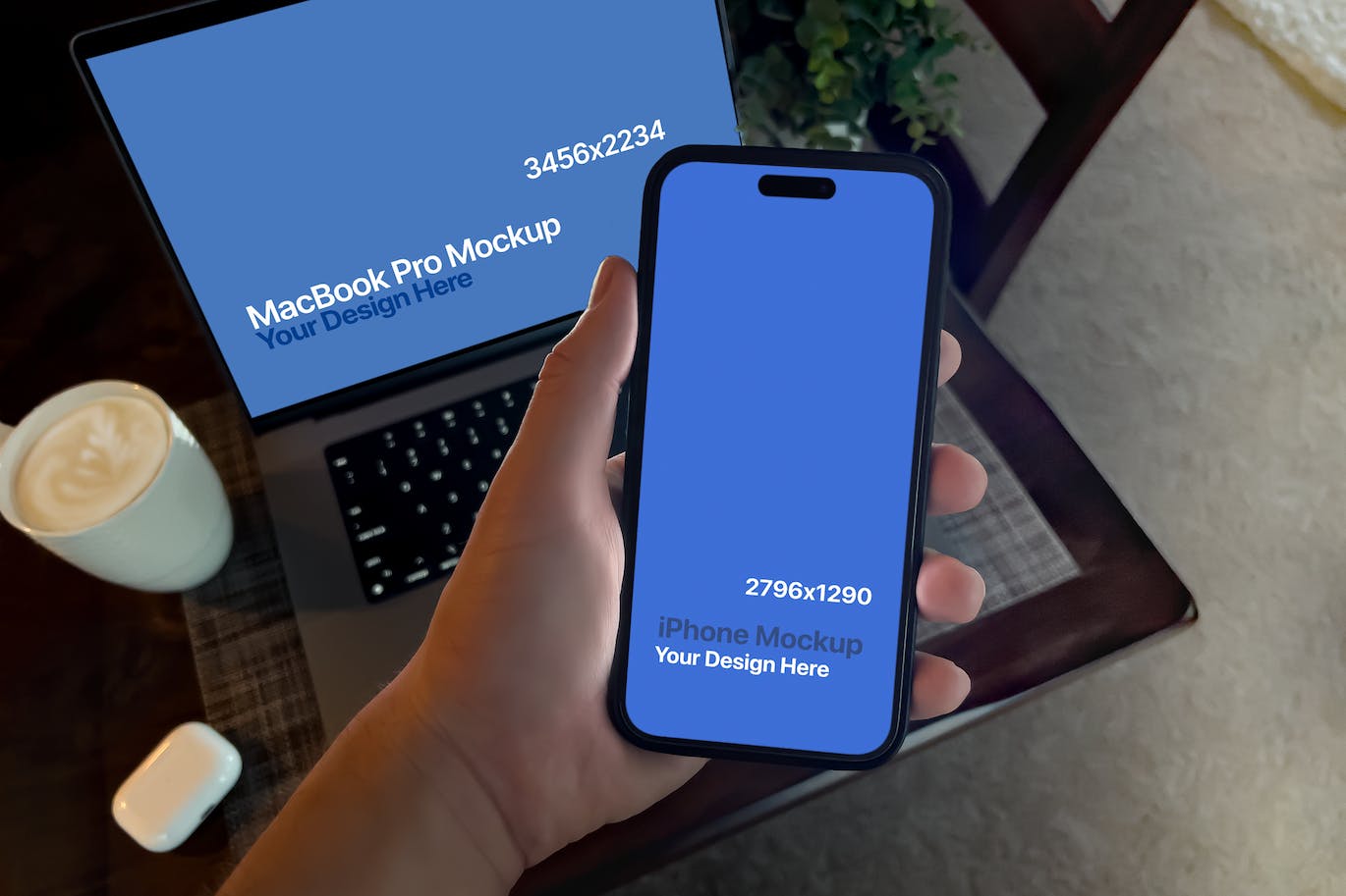 手持iPhone 14 Pro Max和MacBook Pro的PSD样机素材包