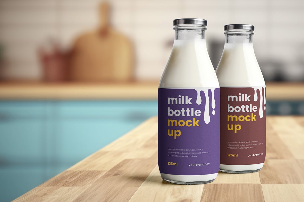 3个质感满满的奶瓶模型PSD样机素材