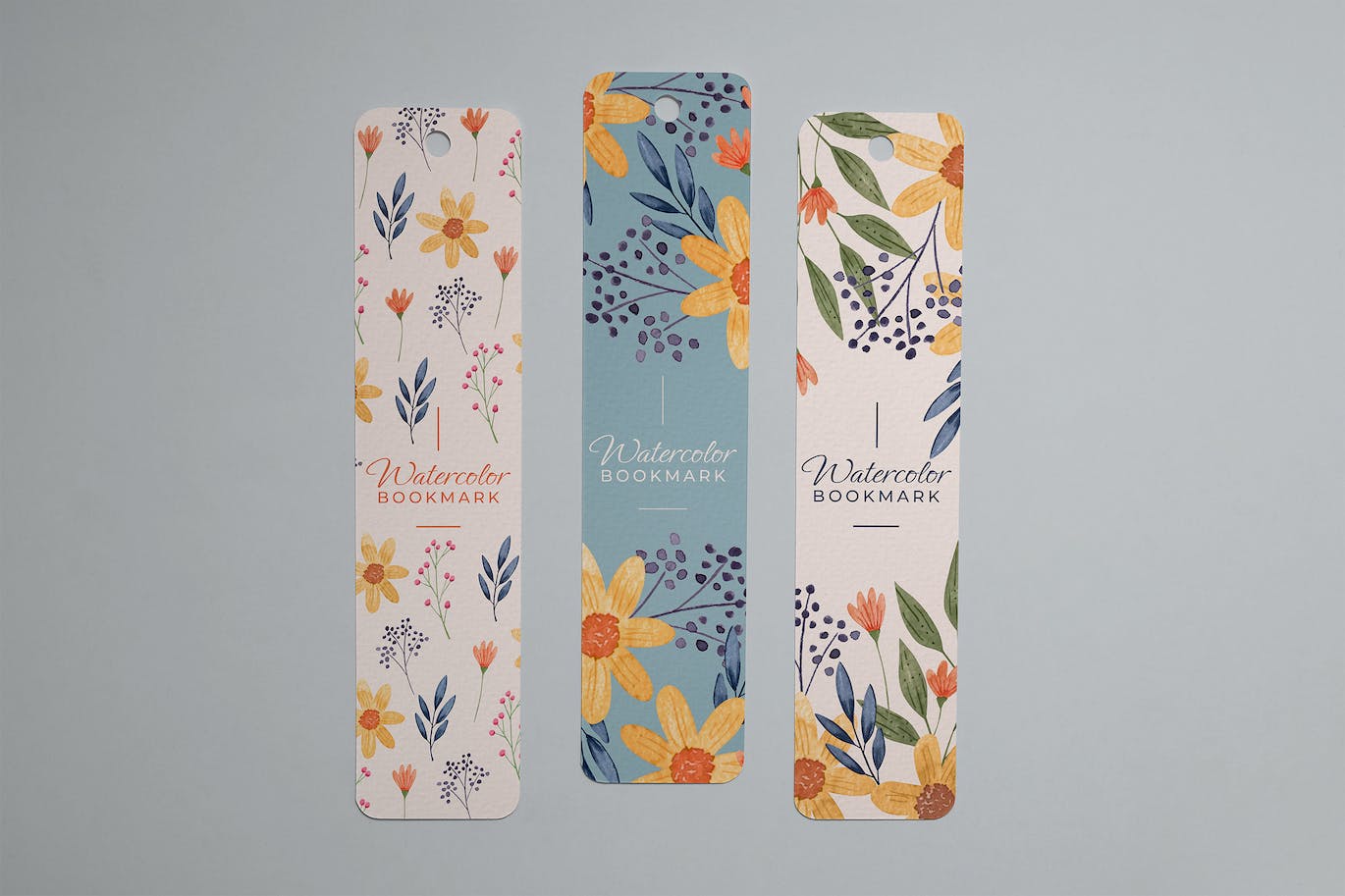 3个逼真的书签实物模型PSD样机素材