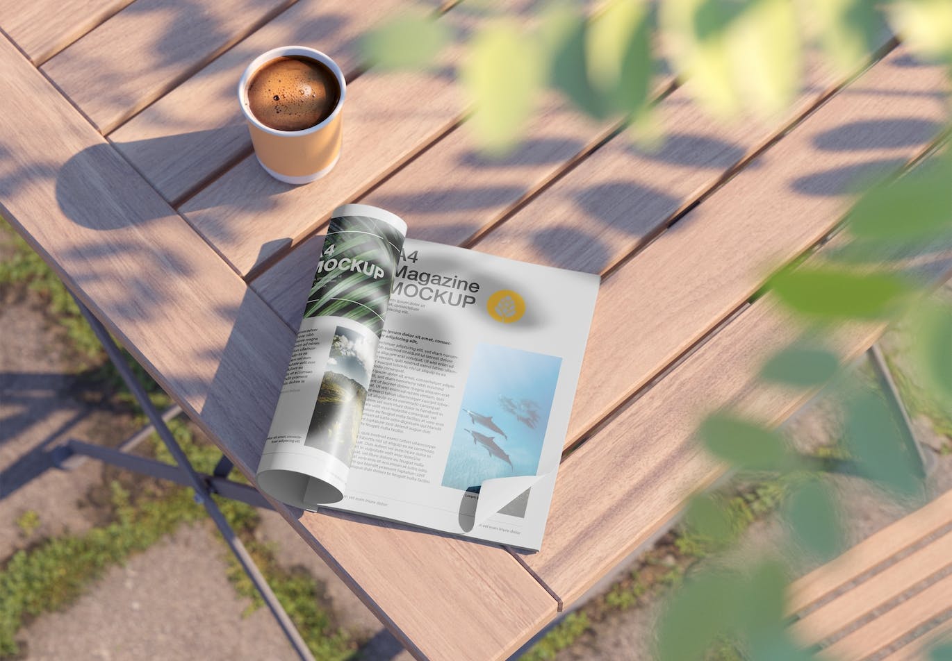 逼真光影哑光杂志PSD样机素材