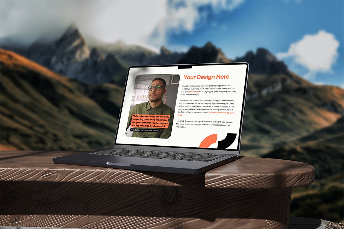 在户外展示的笔记本电脑PSD样机素材包-2 在户外展示的笔记本电脑PSD样机素材包