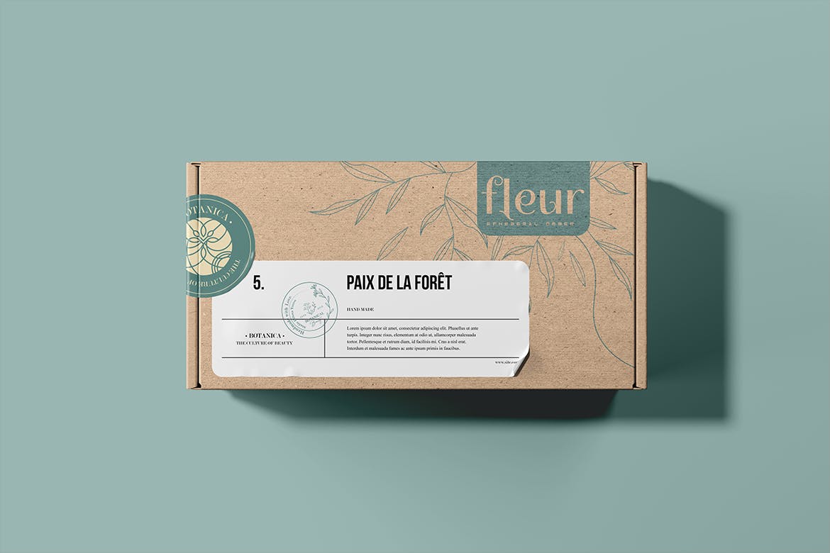 逼真纸质带有不同贴纸矩形盒子PSD样机素材包