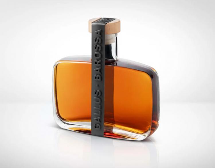 五套高级又好看的饮品玻璃瓶包装设计欣赏