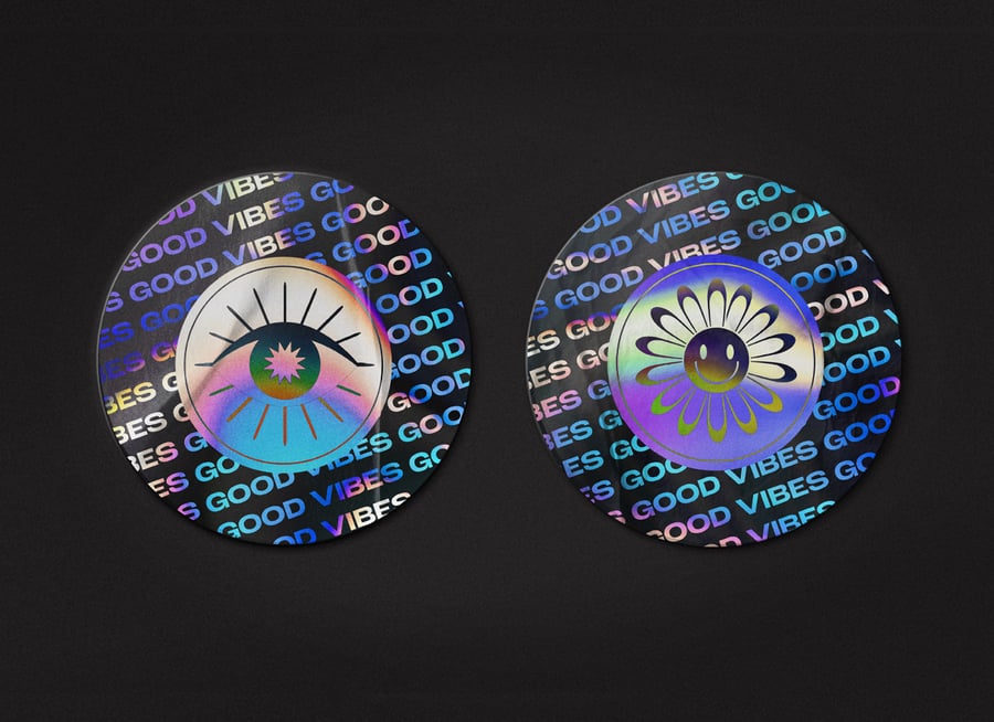 全息风格圆形贴纸PSD样机素材包