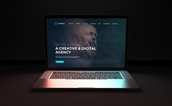 一套高品质深色背景Macbook电脑PSD样机素材