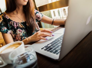 如何优化团队活力与工作效率:任务导向行为与维护导向行为的角色