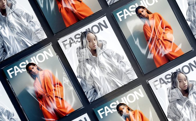 超前卫塑料薄膜包装杂志PSD样机素材包